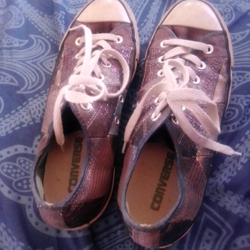Converse shoes size 8.5